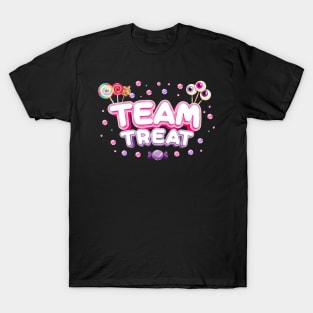 Team Treat Costume for  Trick or Treaters T-Shirt